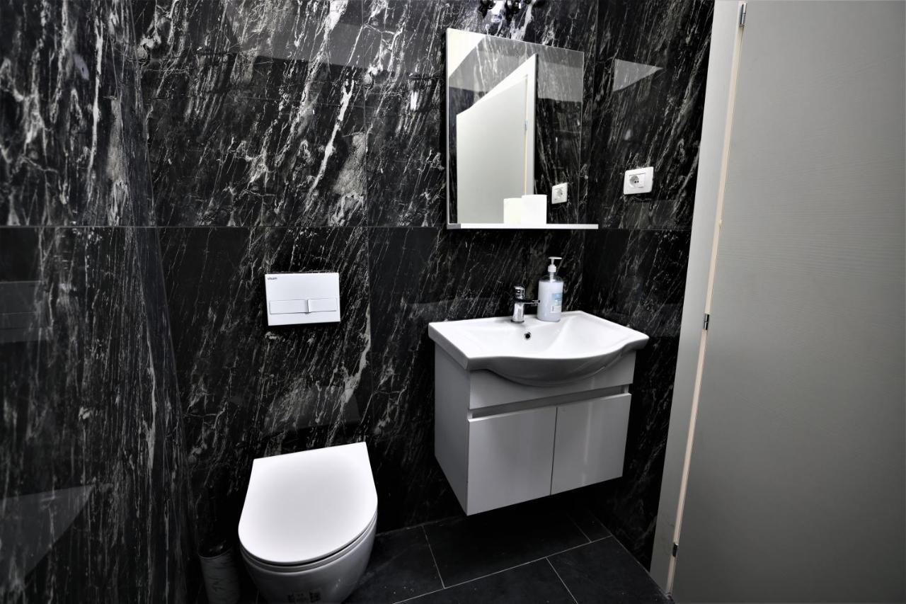 Stylish 1-Bedroom In Tirana #2 Екстер'єр фото